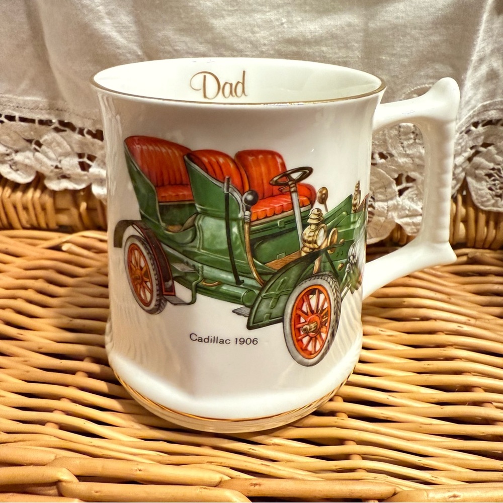 VINTAGE CADILLAC 1906 WHITE COFFEE TEA CUP MUG MADE IN ENGLAND
